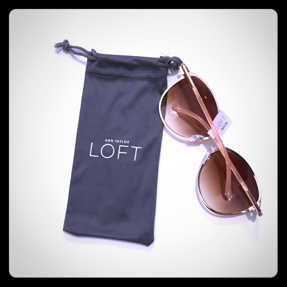 LOFT Accessories - LOFT Pink Nude Sunglasses 🕶
